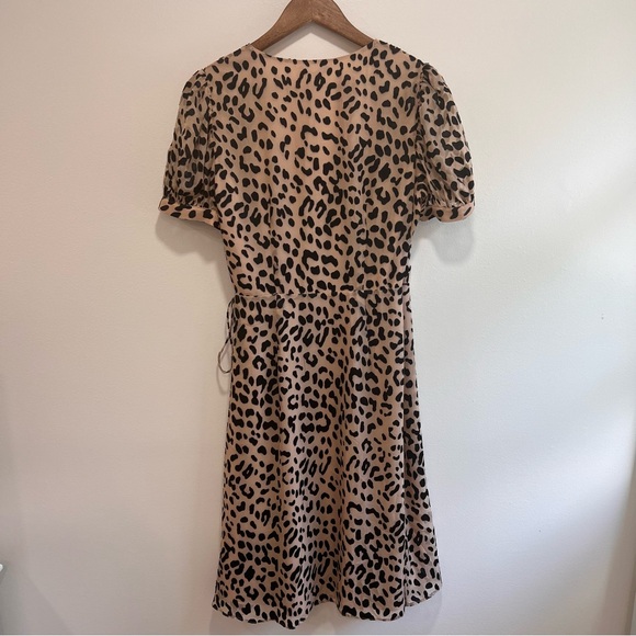 Alice + Olivia NWT Rosette Leopard Print Wrap Dress Sand/ Black Short Sleeve 6 - Picture 11 of 16